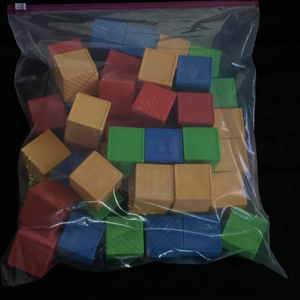 “TUPPERTOYS” by Tupperware! Interlocking Blocks